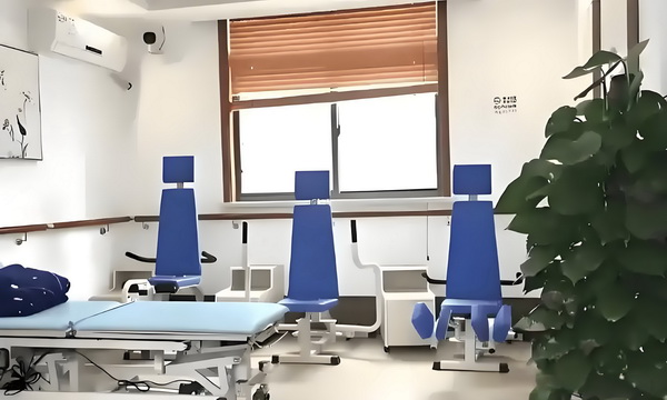 深圳代办积分入户_《长安的荔枝》满意度居暑期档以来第二位，为大鹏导演作品最高分 门想借打开的家警察之手情敌